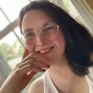 Meet your Posher, Lydia